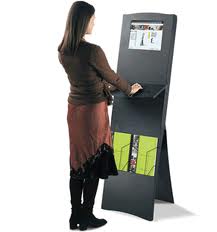 Borne interactive aux Archives de la mairie