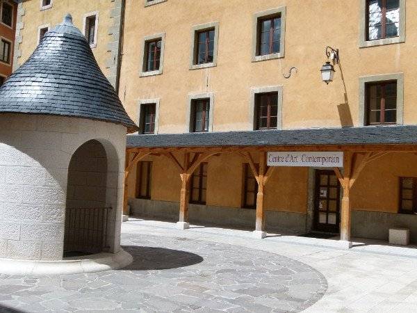 Appel à projet : Exposition biennale 'Ici & Maintenant'