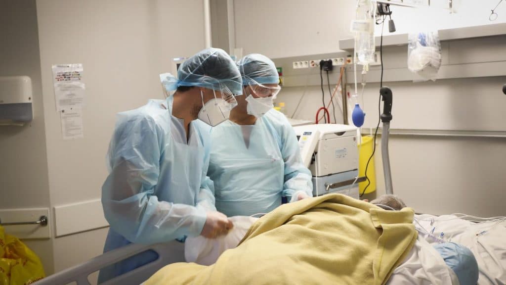 L' épidémie ne cesse pas : 101 patients coronavirus décédés 1 L' épidémie ne cesse pas : 101 patients coronavirus décédés 1
