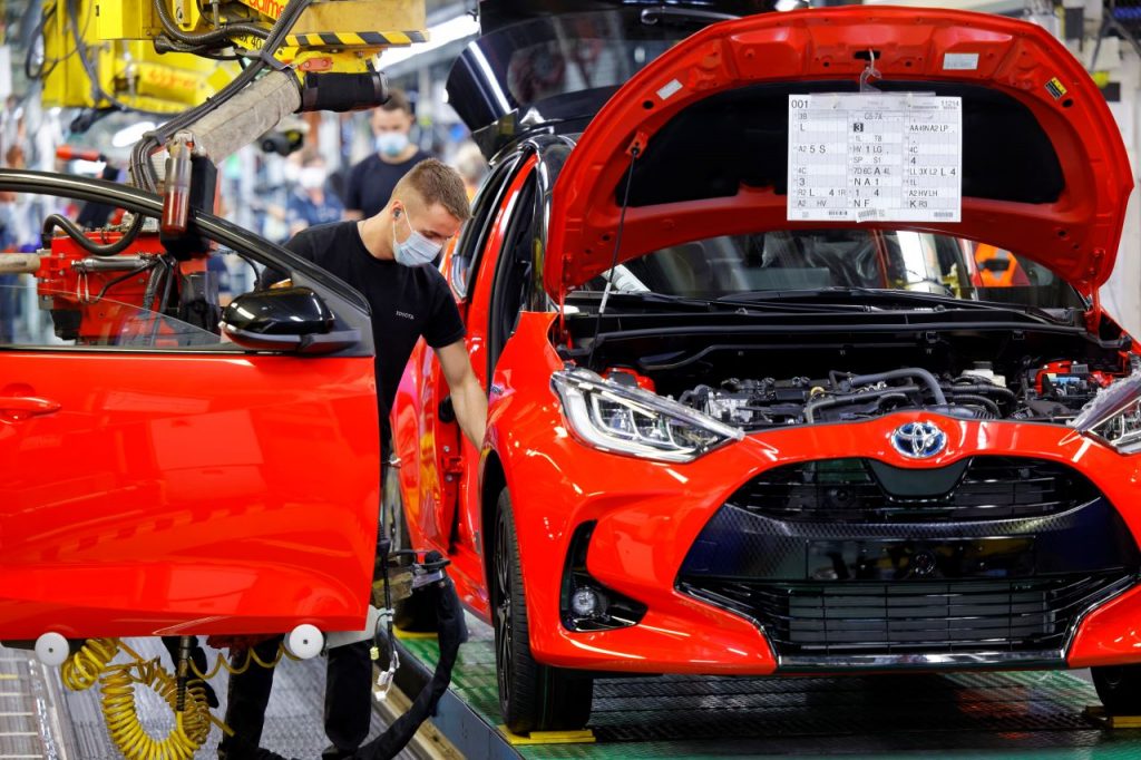 En raison de la pénurie de copeaux, Toyota ferme ses usines et réduit 40 % de sa production 1